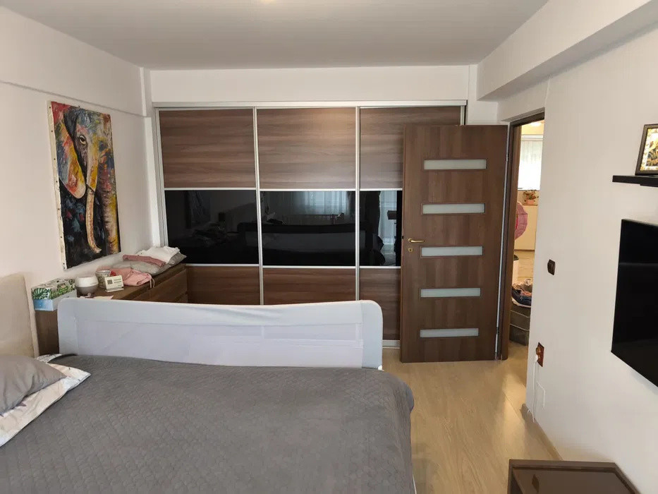 Apartament cu 2 camere, 60 mp, balcon, zona Muzeul Apei