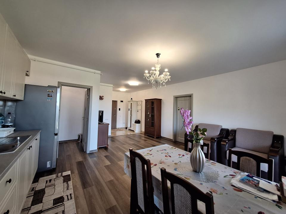 Apartament cu 2 camere, 54,5 mp, balcon, zona Oncos