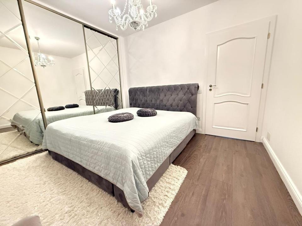 Apartament cu 3 camere, 80 mp, zona AMETYST