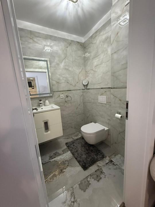 Apartament cu 3 camere, 80 mp, zona AMETYST