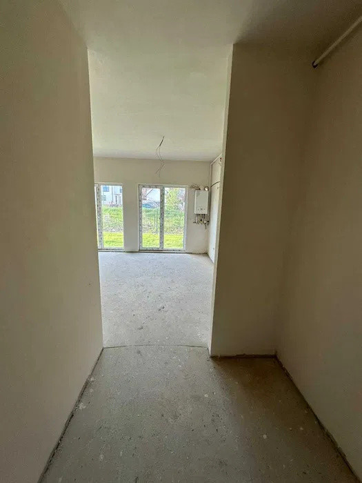 Apartament de 2 camere , 49 mp + 95 mp gradina , EROILOR 