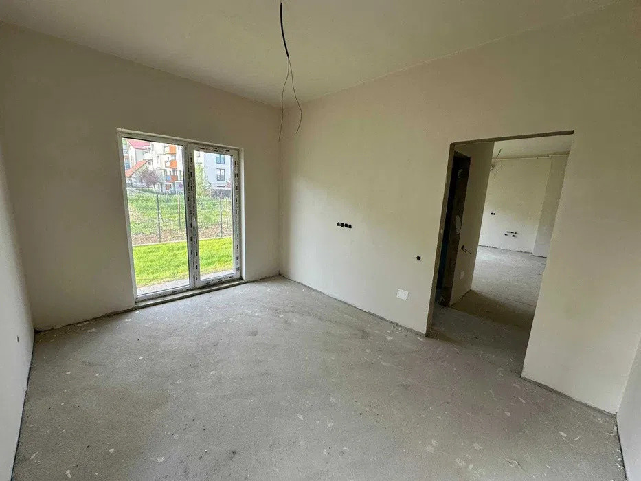 Apartament de 2 camere , 49 mp + 95 mp gradina , EROILOR 