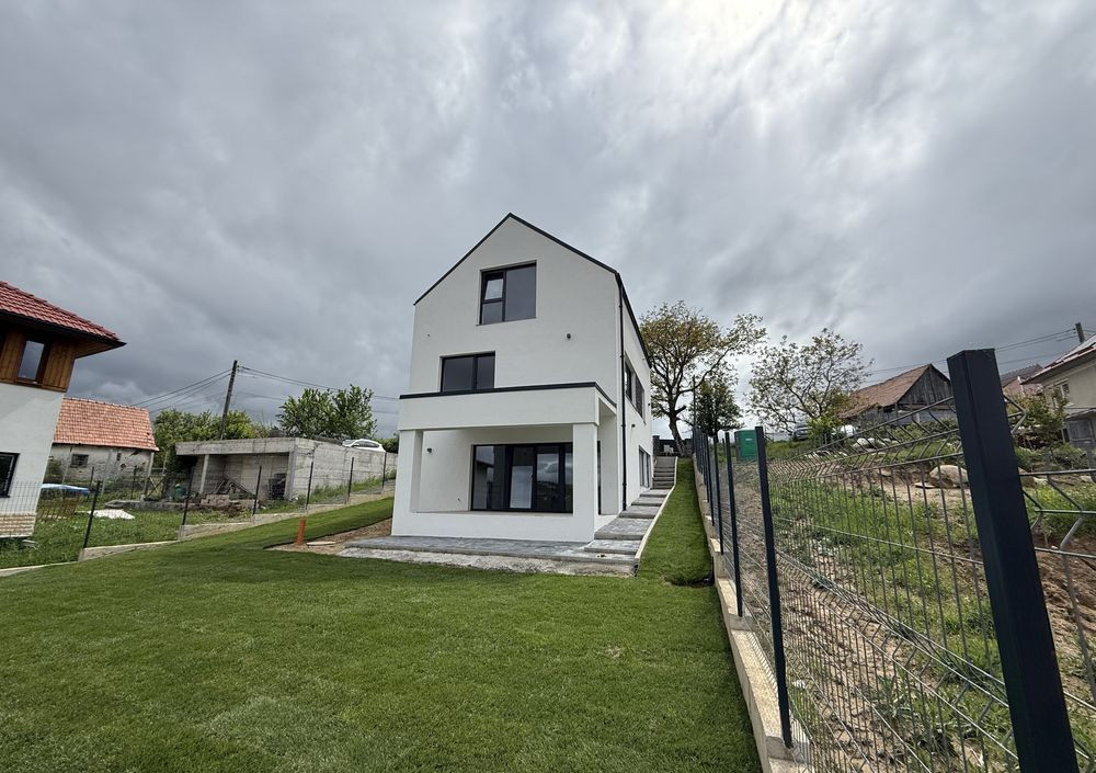 Casa individuala, 160 mp+ 873 mp teren, parcare, zona Feleacu