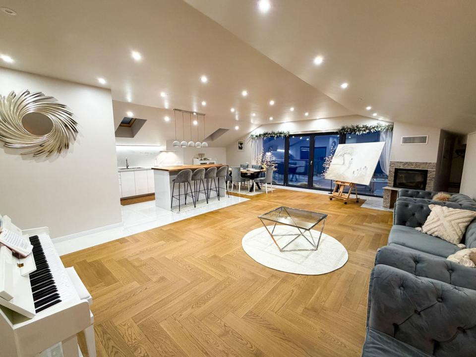 Casa individuala , 280 mp utili+ 1.000 mp de teren, FELEACU