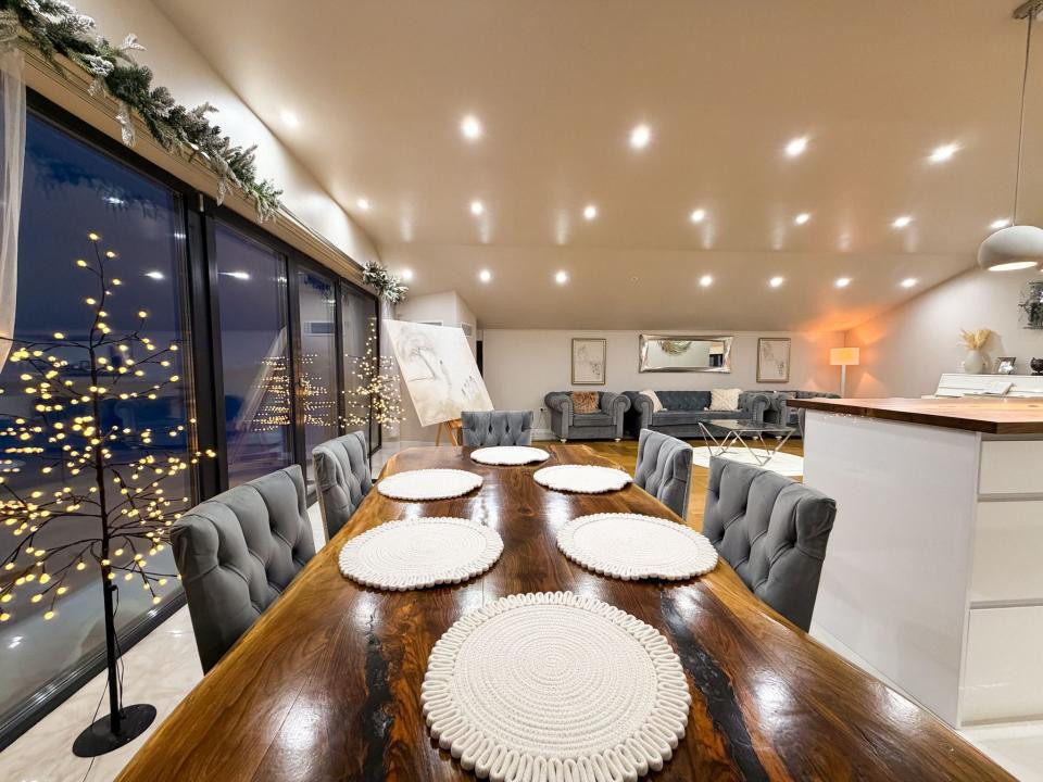 Casa individuala , 280 mp utili+ 1.000 mp de teren, FELEACU