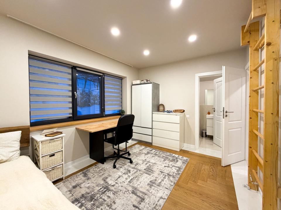 Casa individuala , 280 mp utili+ 1.000 mp de teren, FELEACU