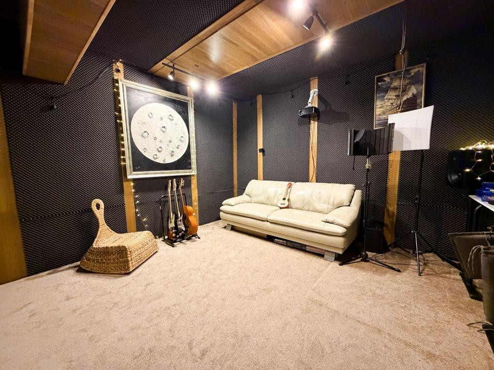 Casa individuala , 280 mp utili+ 1.000 mp de teren, FELEACU