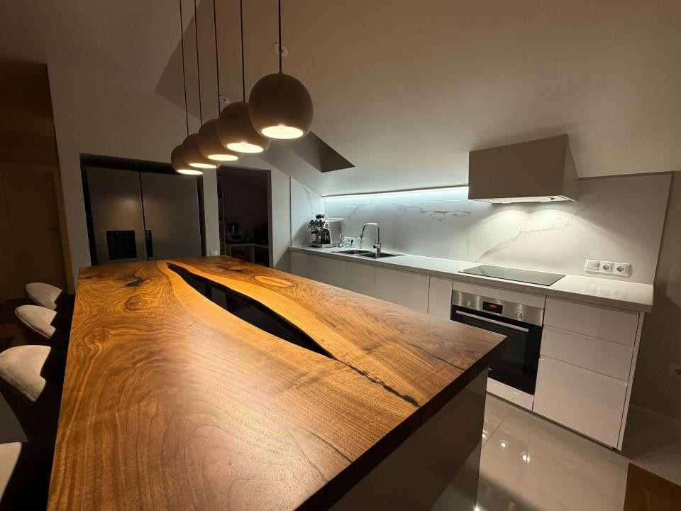 Casa individuala , 280 mp utili+ 1.000 mp de teren, FELEACU