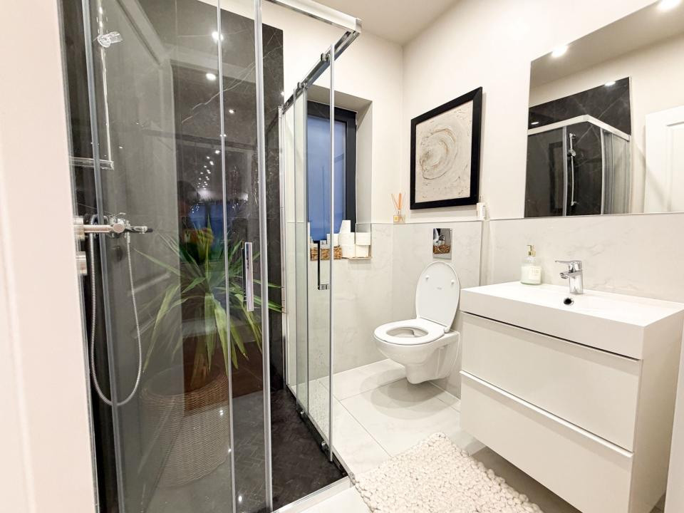 Casa individuala , 280 mp utili+ 1.000 mp de teren, FELEACU