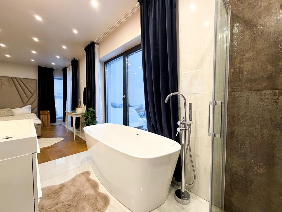 Casa individuala , 280 mp utili+ 1.000 mp de teren, FELEACU