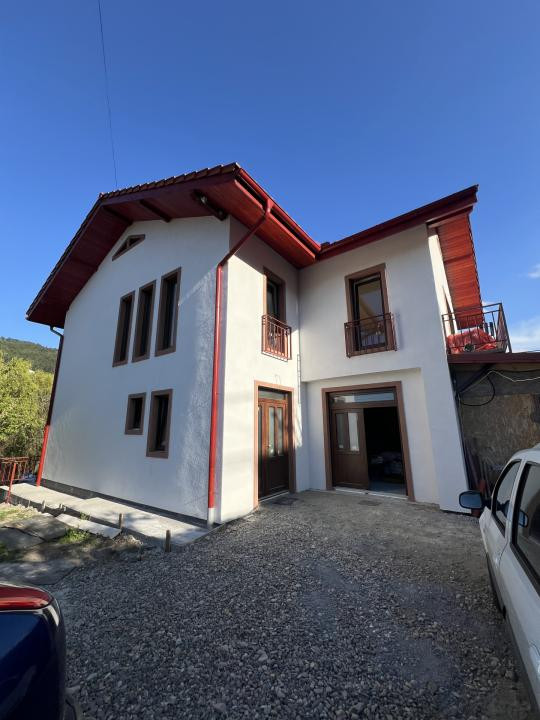 Casa idividuala de inchiriat , 240 mp utili, Tauti 
