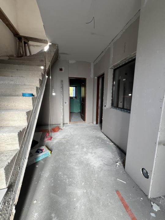 Casa idividuala de inchiriat , 240 mp utili, Tauti 