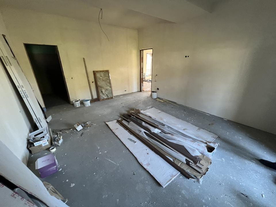 Casa idividuala de inchiriat , 240 mp utili, Tauti 