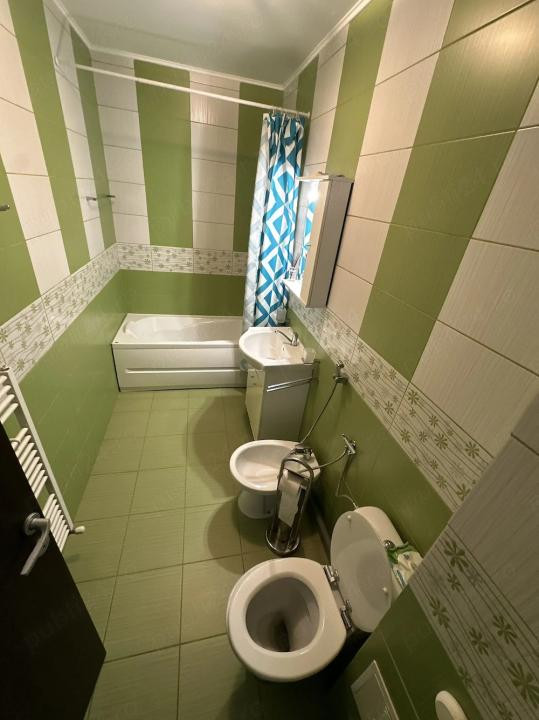 Apartament cu 2 camere, 39 mp, parcare, strada Stejarului