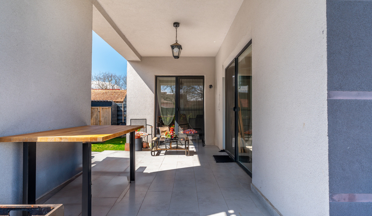 Duplex modern in Floresti, zona Urbano Shopping Center