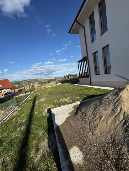 Duplex 120 mp Utili, 4 camere,400 mp Gradina,Panorama Superba,Chinteni