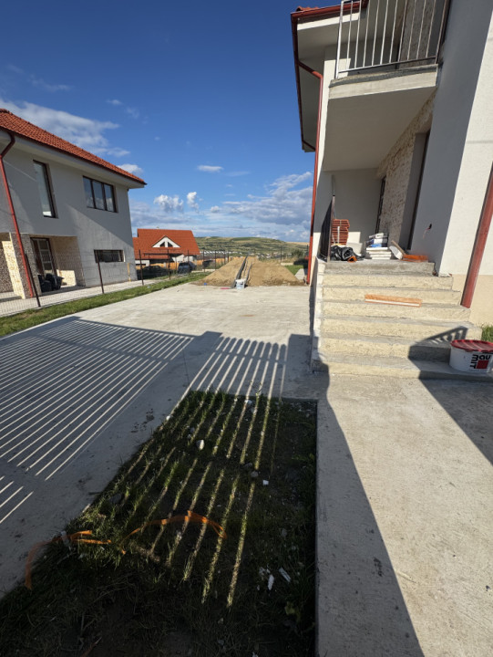 Duplex 120 mp Utili, 4 camere,400 mp Gradina,Panorama Superba,Chinteni