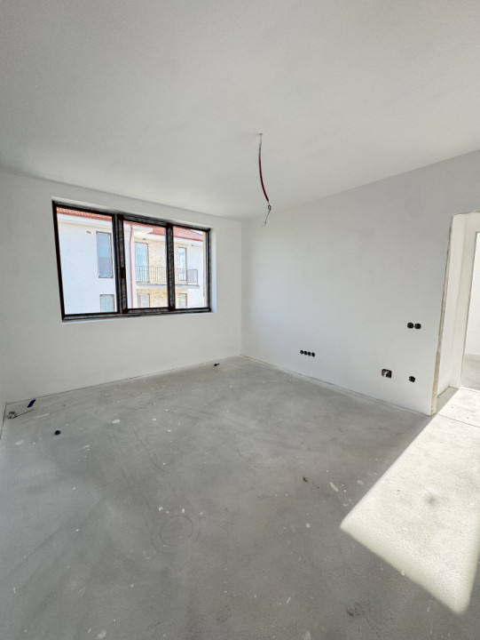 Casă individuală, 4 camere, 120 mp utili, teren liber 702 mp, Chinteni