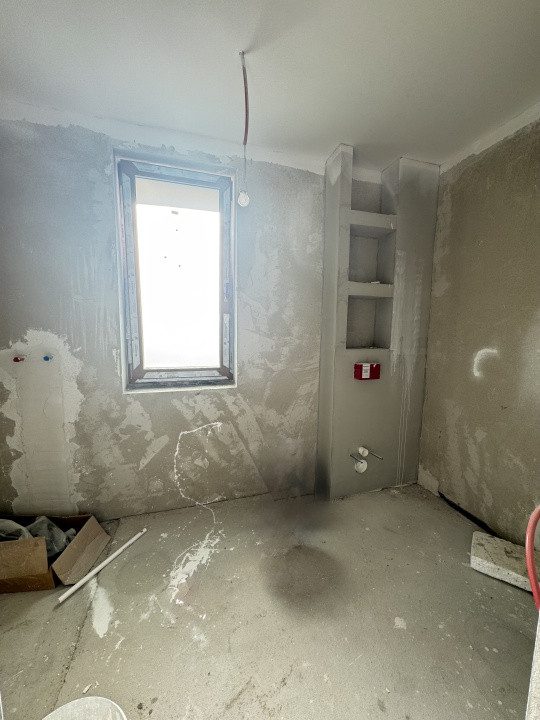 Casă individuală, 4 camere, 120 mp utili, teren liber 702 mp, Chinteni