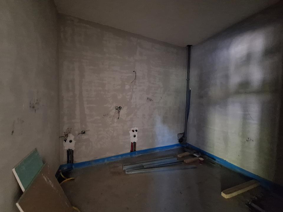 Duplex semifinisat, garaj, zona Tauti