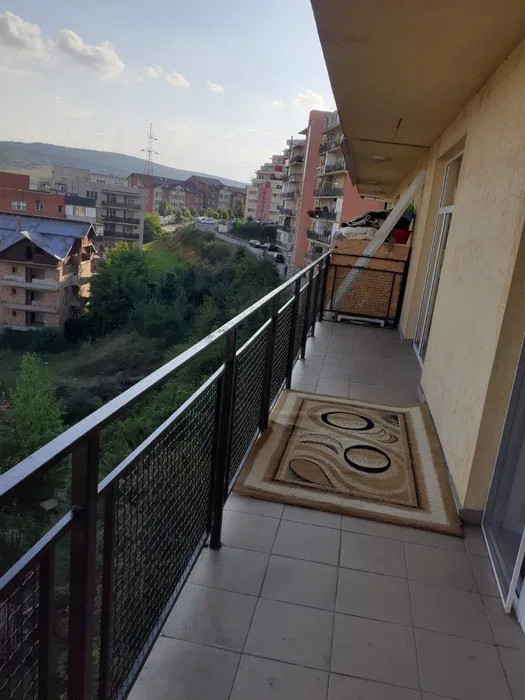 Apartament o camera, 40mp, etaj intermediar, zona Petrom