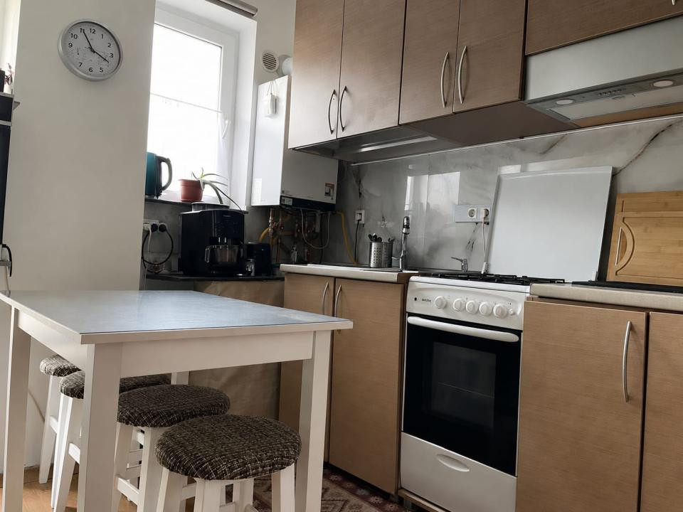 Apartament o camera, 40mp, etaj intermediar, zona Petrom