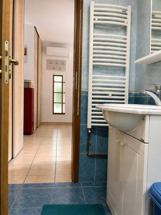 Apartament o camera, 40mp, etaj intermediar, zona Petrom