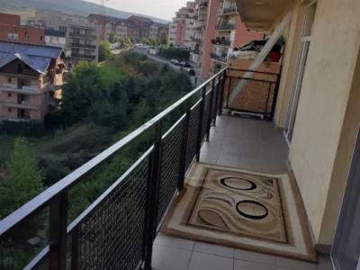 Apartament o camera, 40mp, etaj intermediar, zona Petrom