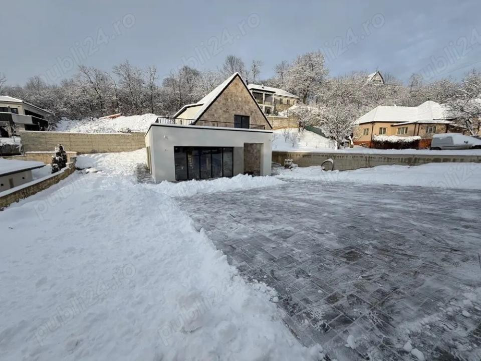 Casa individuala, 6 camere, 200mp, teren 800mp, zona Feleacu