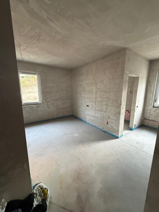Casa individuala, 6 camere, 200mp, teren 800mp, zona Feleacu