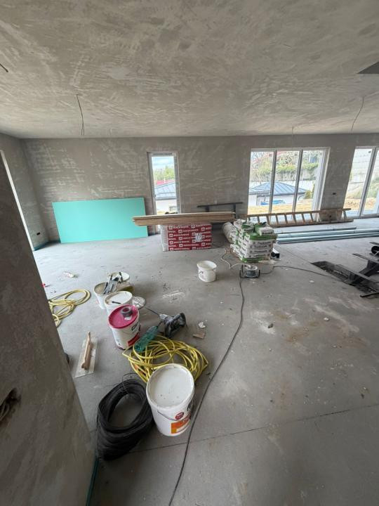 Casa individuala, 6 camere, 200mp, teren 800mp, zona Feleacu