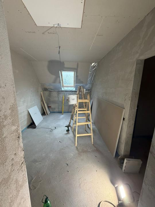Casa individuala, 6 camere, 200mp, teren 800mp, zona Feleacu