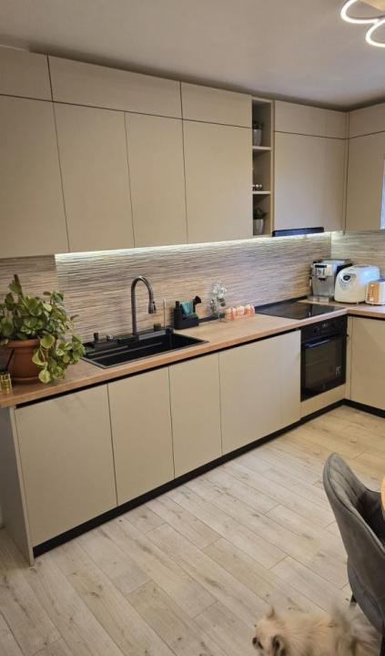 Apartament 3 camere decomandate, 67mp, etaj intermediar, zona Piata Zorilor