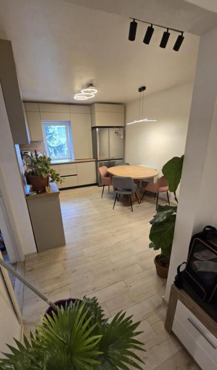 Apartament 3 camere decomandate, 67mp, etaj intermediar, zona Piata Zorilor