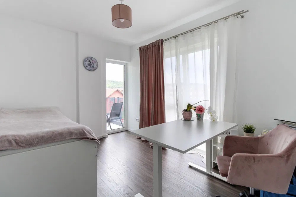 Apartament cu 3 camere, 2 bai, 2 balcoane, zona Dumitru Mocanu
