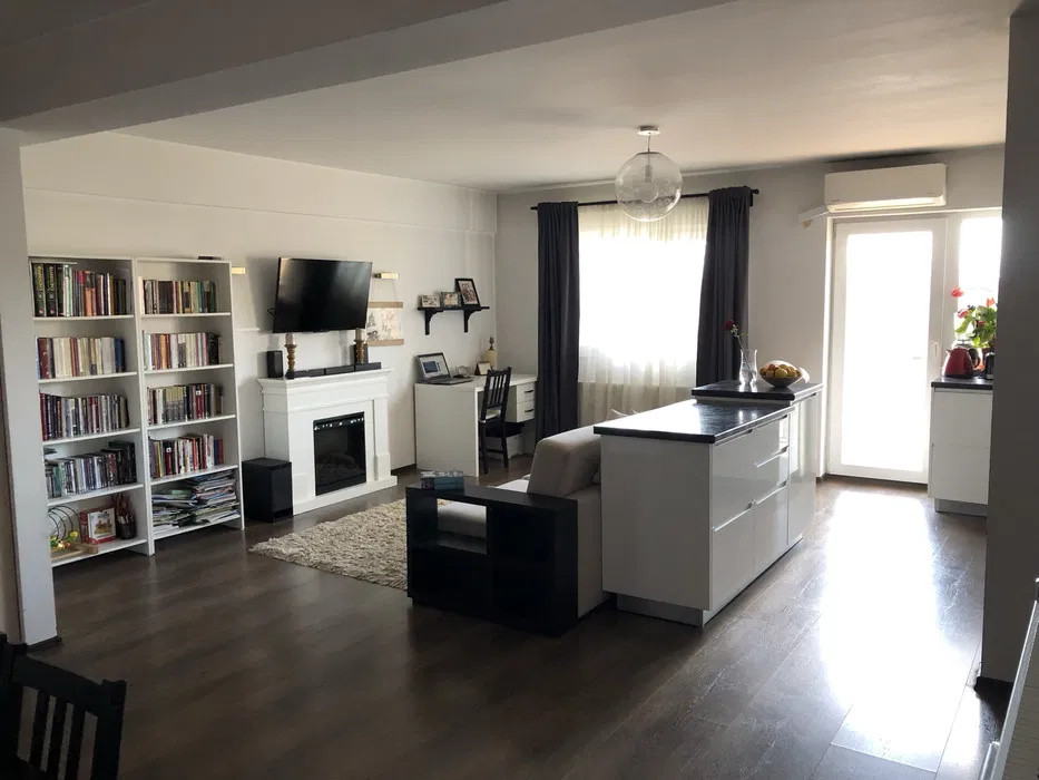 Apartament cu 2 camere, 64 mp, balcon, zona Muzeul Apei
