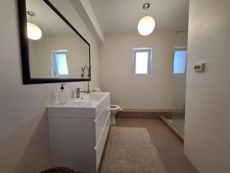 Apartament cu 2 camere, 64 mp, balcon, zona Muzeul Apei