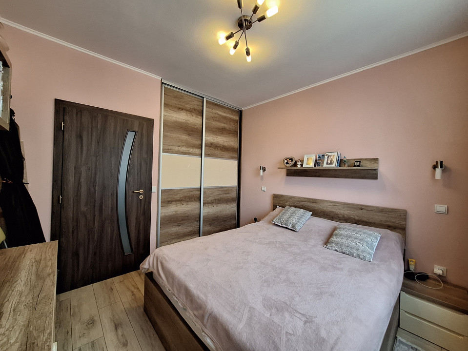 Apartament cu 3 camere, 74 mp, parcare, zona Eroilor