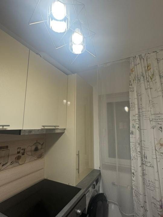 Apartament de 53 mp utili,parcare inclusa , etaj 1, zona Eroilor
