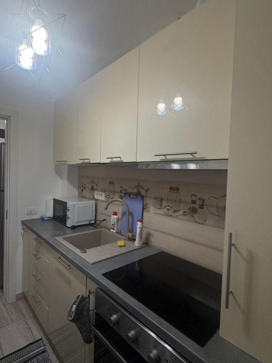 Apartament de 53 mp utili,parcare inclusa , etaj 1, zona Eroilor