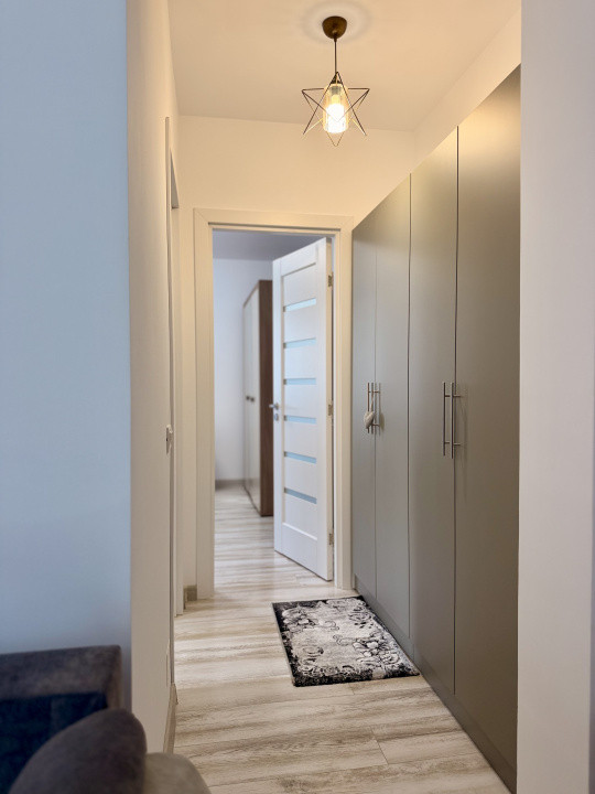 Apartament de 53 mp utili,parcare  , etaj 1,bloc nou, zona Eroilor