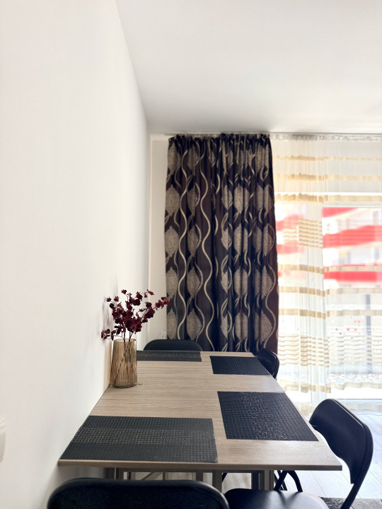 Apartament de 53 mp utili,parcare  , etaj 1,bloc nou, zona Eroilor
