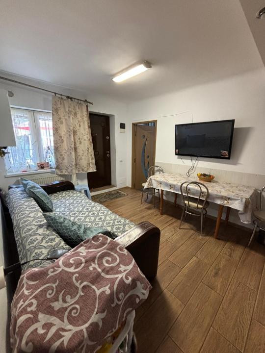 Apartament la casa,cu 1 camera si terasa,loc de parcare,zona Marasti