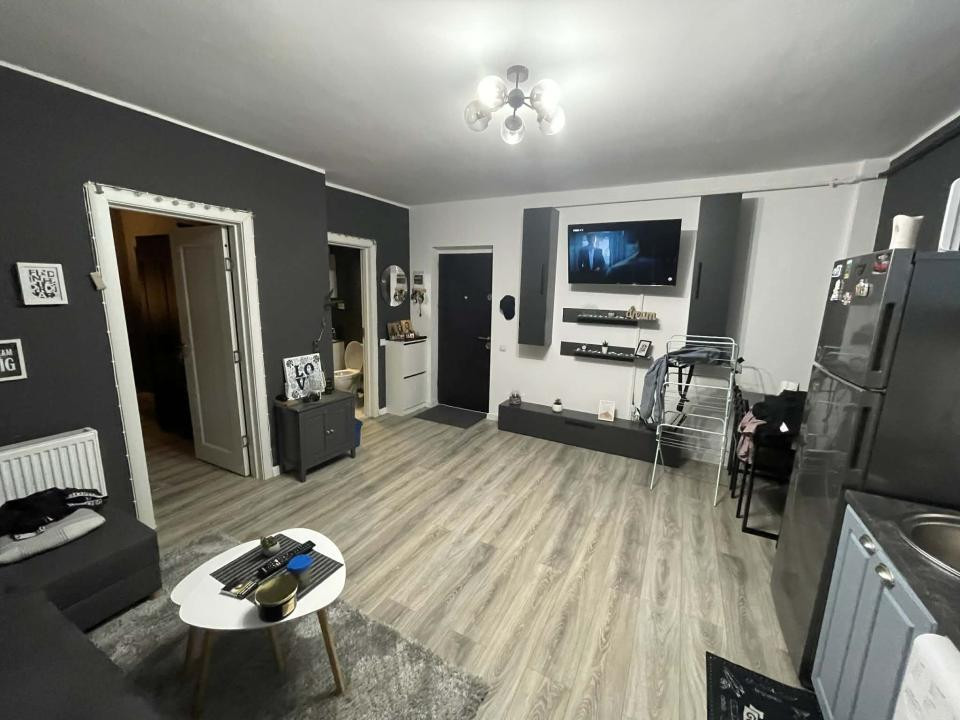 Apartament 2 camere, semidecomandate, 35 mp, zona Teilor 