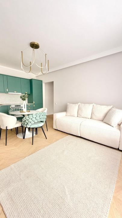 Apartament cu 3 camere la cheie,bloc nou, etaj intermediar,zona Terra