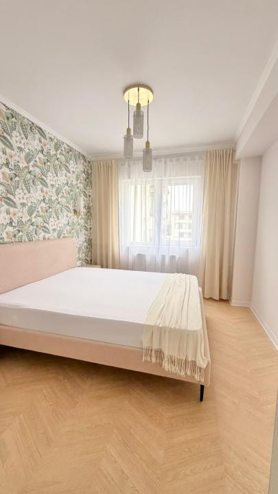 Apartament cu 3 camere la cheie,bloc nou, etaj intermediar,zona Terra