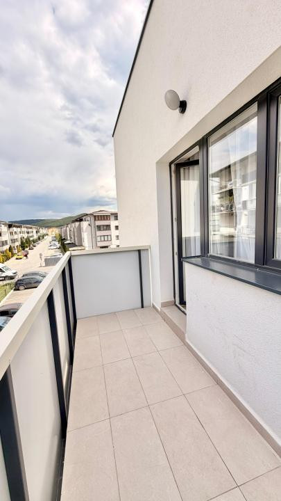 Apartament cu 3 camere la cheie,bloc nou, etaj intermediar,zona Terra
