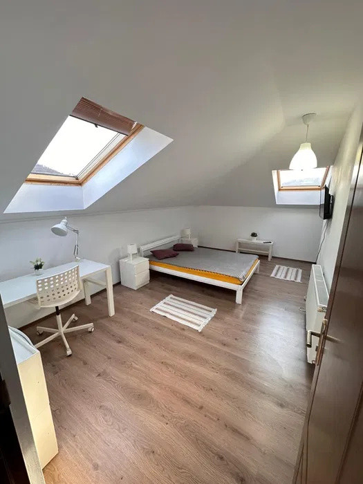 Apartament cu 2 camere, 56 mp, parcare, zona Florilor