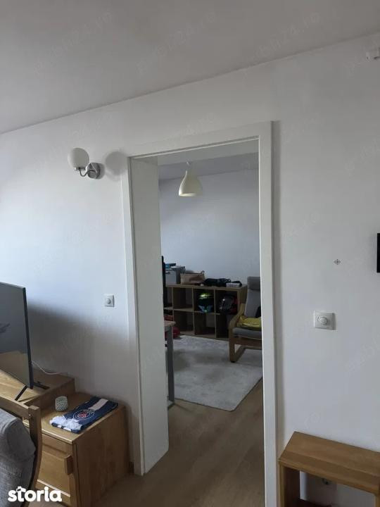 Apartament cu 3 camere, 67 mp, balcon, zona Terra