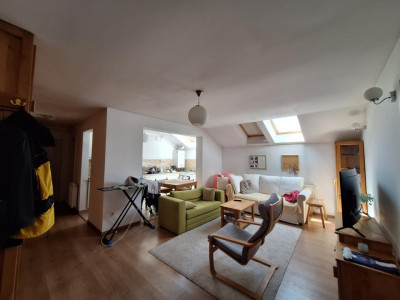 Apartament cu 3 camere, 67 mp, balcon, zona Terra